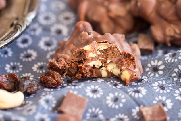 Raisin Cashew Fudge Drops Photo