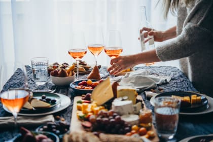 How to Host Your First Dinner Party: Ultimate Guide