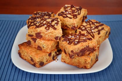 Chocolate Chip Cookie Bars with Toffee: A Sweet and Salty Treat