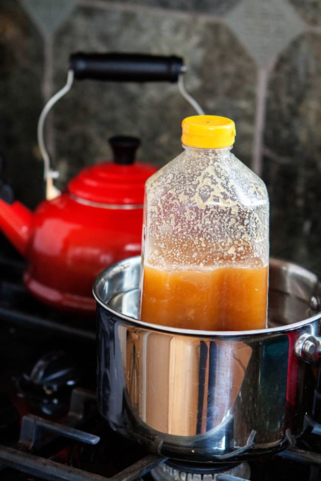 How to Decrystallize Honey Picture
