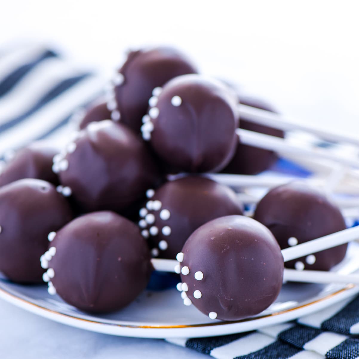 How To Make Chocolate Cake Pops What The Fork