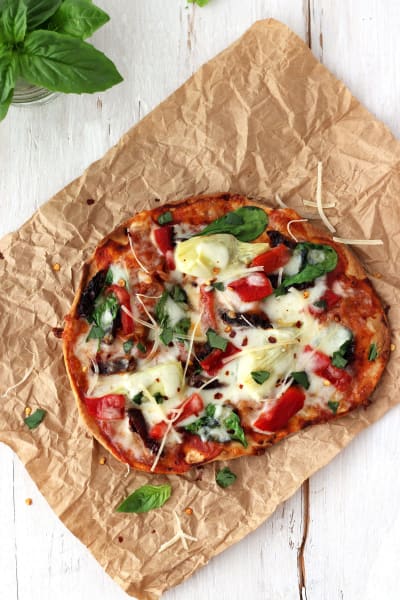 File 1 Tortilla Pizzas with Sundried Tomatoes & Spinach