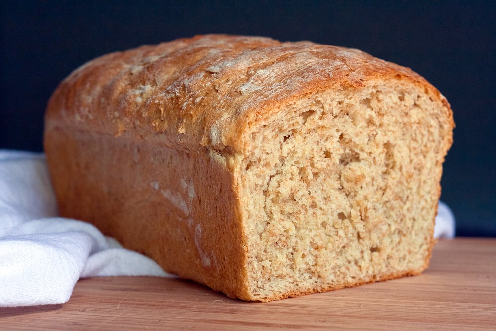 Ржаной хлеб без дрожжей в хлебопечке рецепт. Хлеб с медом. Хлеб из мёда. Хлеб из миндальной муки. Хлеб сэндвич в хлебопечке.