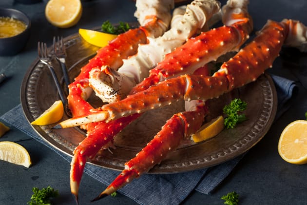 How Long to Boil Crab Legs - Food Fanatic