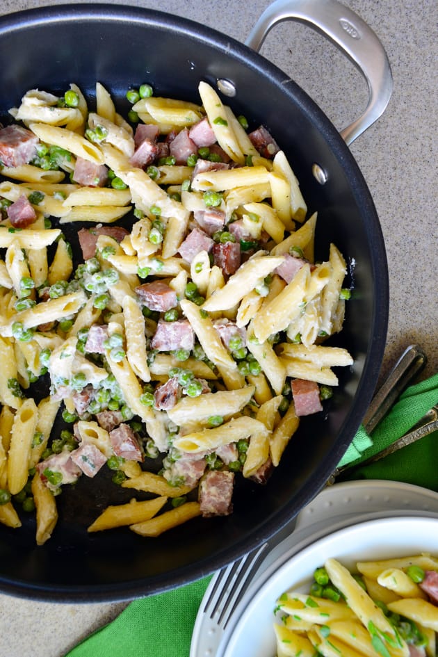 One Pot Creamy Ham & Pea Pasta Pic