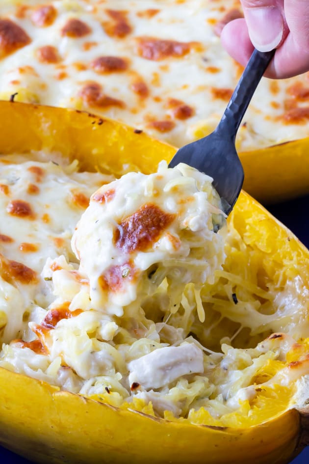 Chicken Alfredo Stuffed Spaghetti Squash Recipe - Food Fanatic