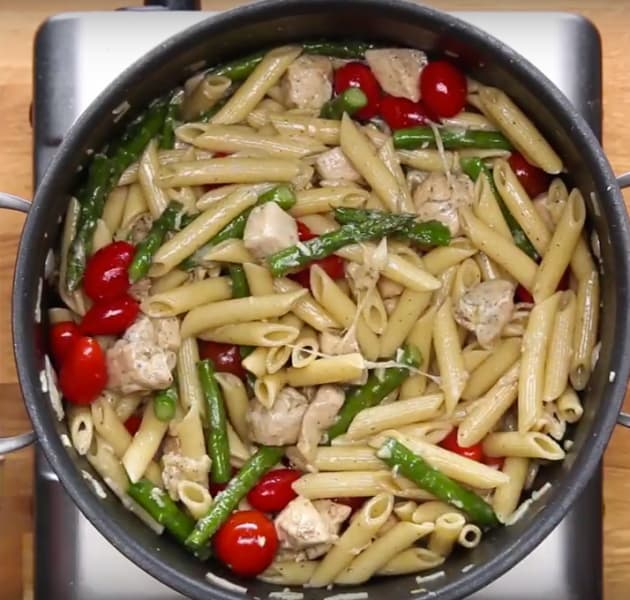 Chicken and Asparagus Pasta