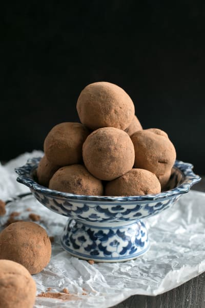 File 3 Vegan Spicy Dark Chocolate Avocado Truffles