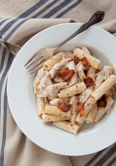 Chicken Bacon Pasta: Creamy 5 Ingredient Supper - Food Fanatic