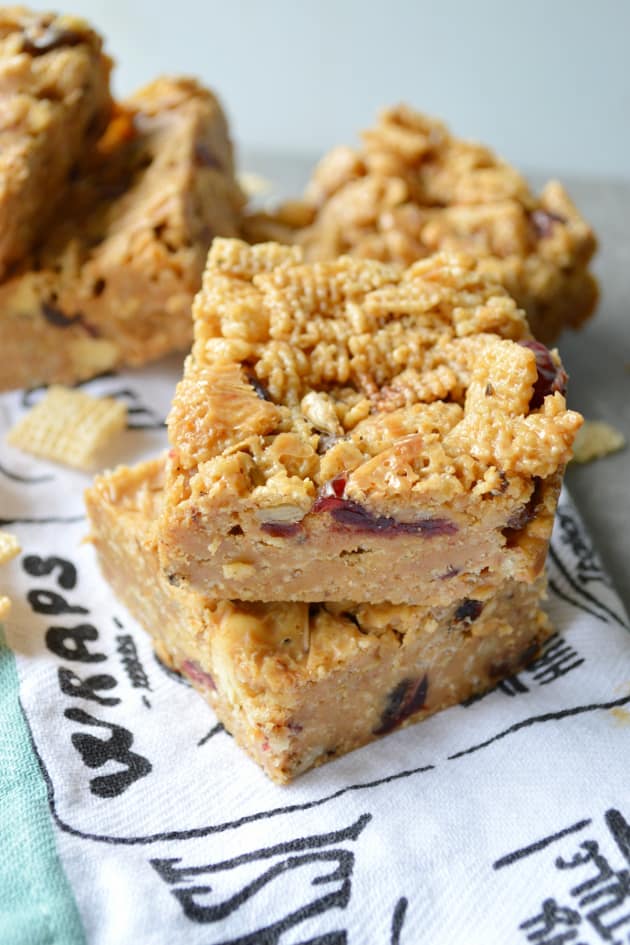 Peanut Butter Honey Cereal Bars Picture