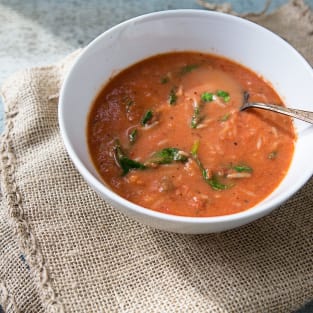 Tomato rice spinach soup