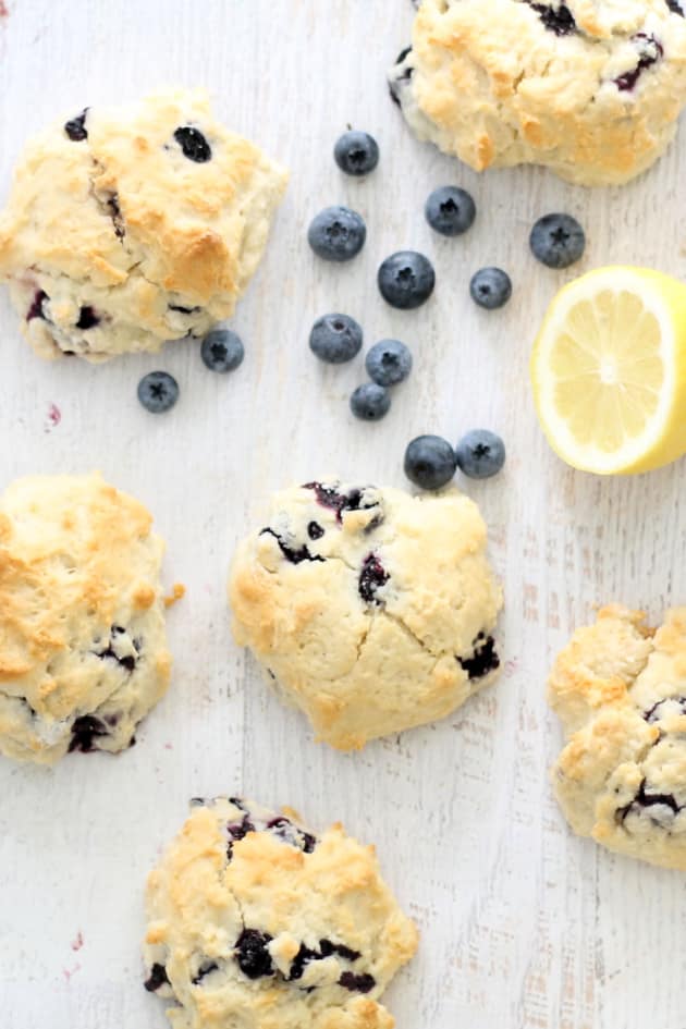 homemade-starbucks-lemon-blueberry-scones-pic-food-fanatic