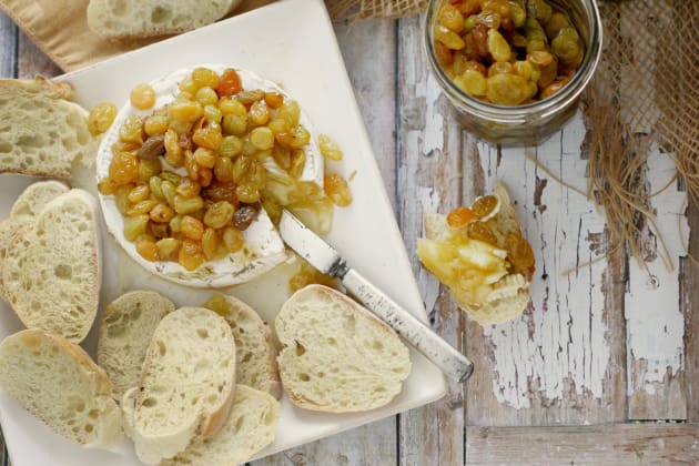Baked Brie with Chardonnay Raisins Image