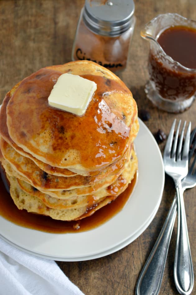 Cinnamon Raisin Bread Pancakes - Food Fanatic