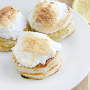 Lemon meringue donuts photo