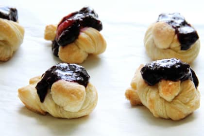 Easy Puff Pastry Blueberry Knots