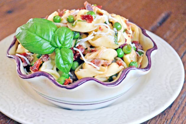 Tortellini with Peas and Prosciutto Pic