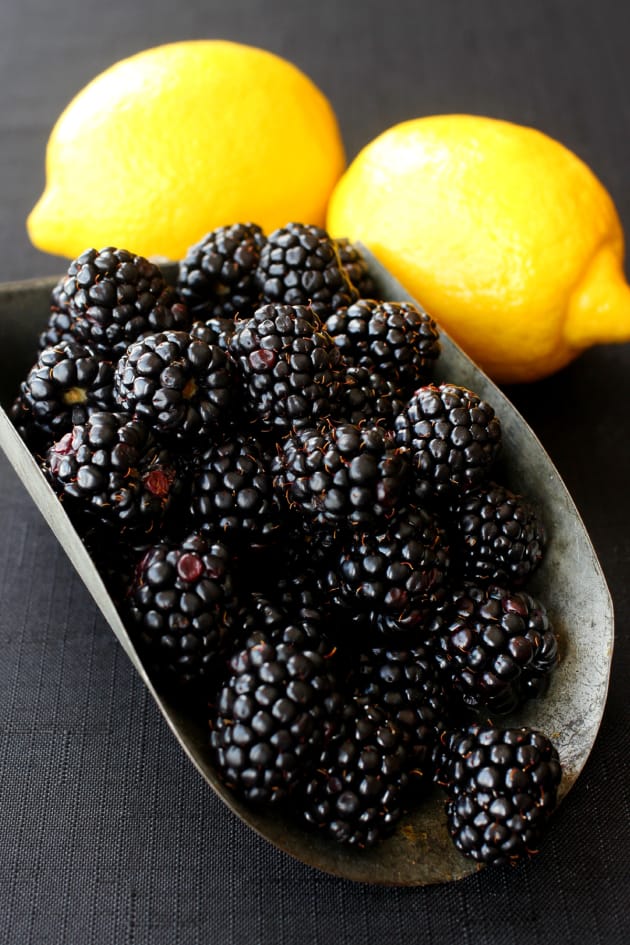 Blackberry Whiskey Sour Picture