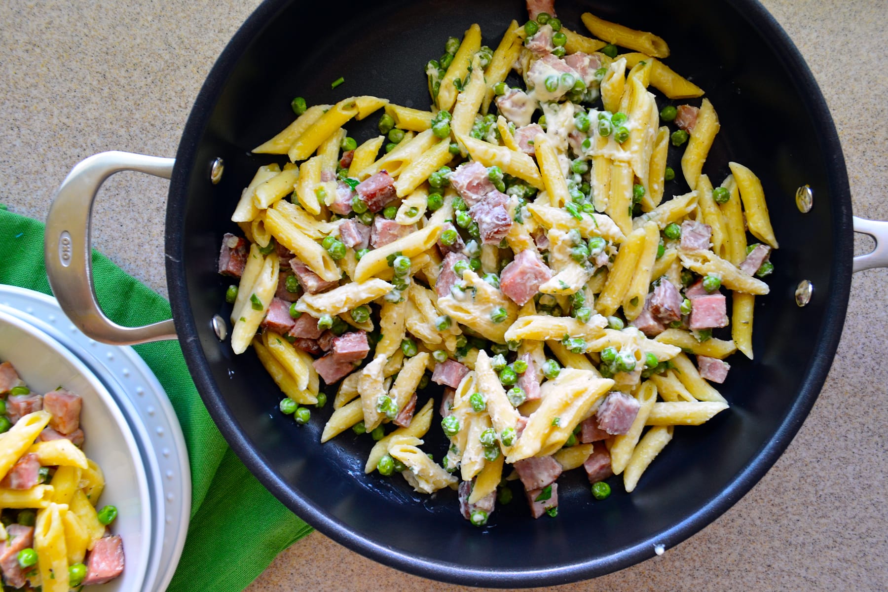 One Pot Creamy Ham & Pea Pasta Recipe - Food Fanatic