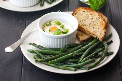 Baked Eggs and Green Beans Recipe