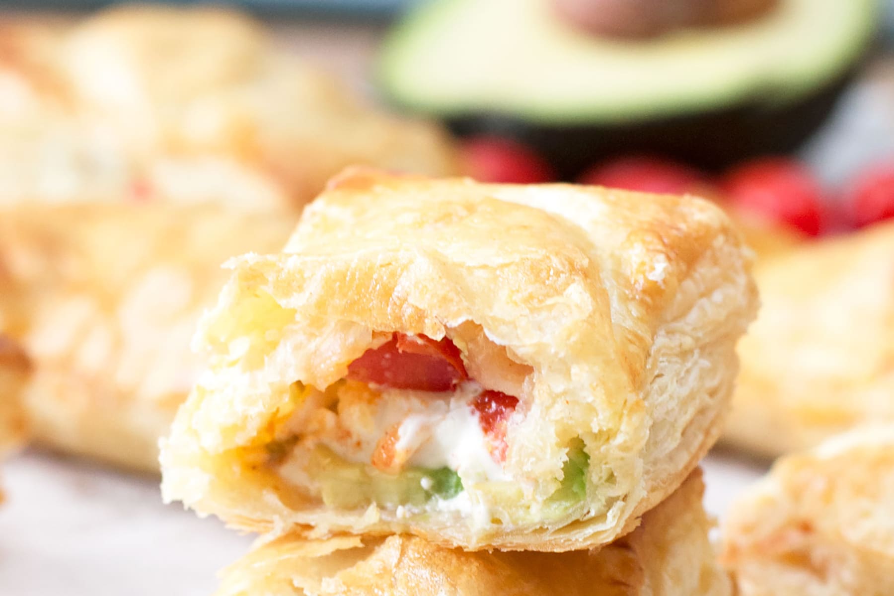 https://food-fanatic-res.cloudinary.com/iu/s--FQkNKIGE--/f_auto,q_auto/v1474979919/avocado-cream-cheese-turnovers-photo