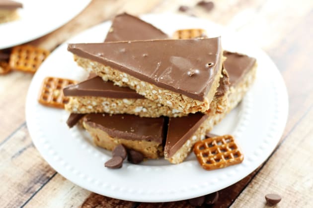 No Bake Chocolate Peanut Butter Pretzel Bars Image