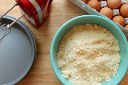 Homemade Yellow Cake Mix: Real Ingredients, Real Quick!