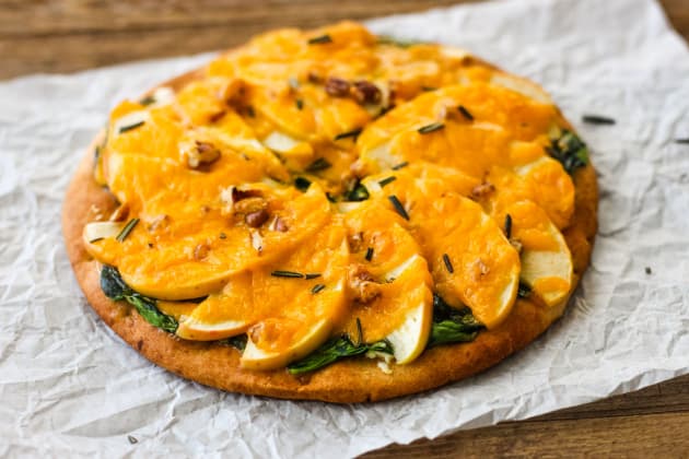 File 2 - Cheddar Apple Pita Pizza