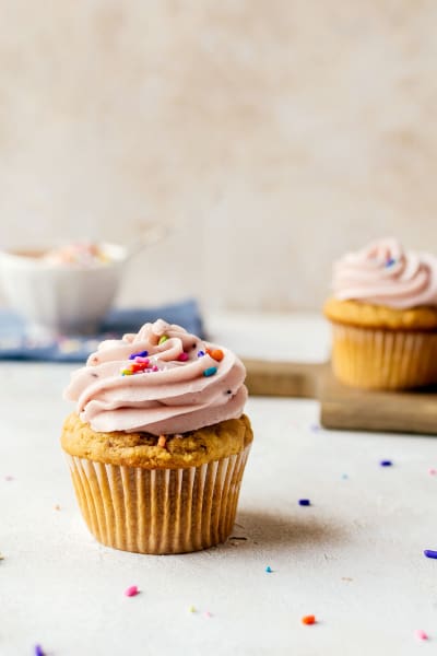 Peanut Butter and Jelly Cupcakes Recipe - Food Fanatic
