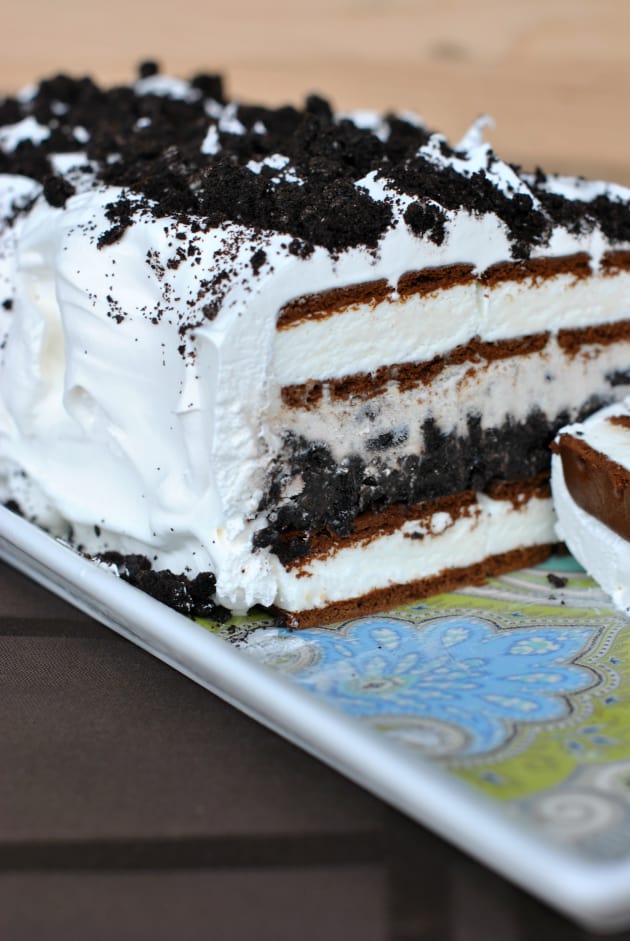 Oreo Ice Cream Cake: Easy Frozen Fun - Food Fanatic