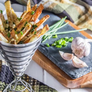Herb and garlic oven fries photo