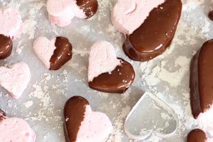 Chocolate Dipped Strawberry Marshmallows
