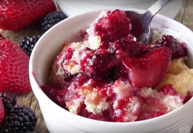 Old Fashioned Berry Cobbler