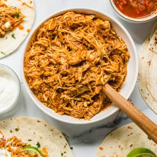 Chipotle slow cooker pulled chicken recipe photo