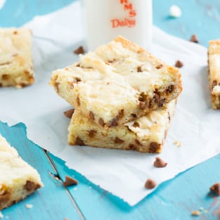 White chocolate brownies with cinnamon chips photo