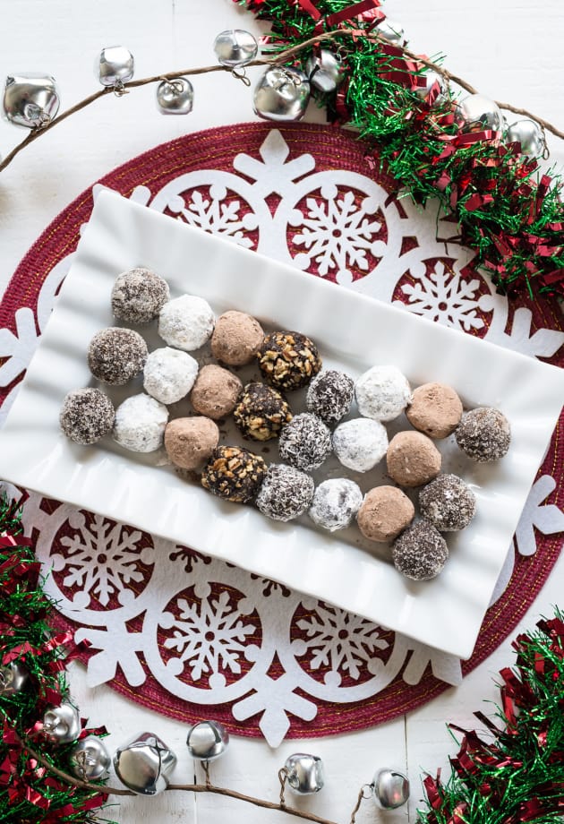 Chocolate Rum Balls Pic