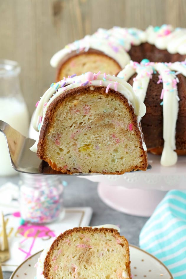 Funfetti Cheesecake Bundt Cake Image