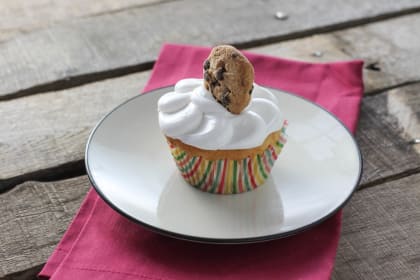 Cookie Dough Cupcakes with A Surprise