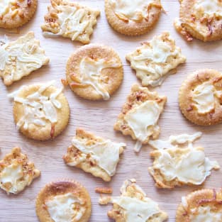 Melted cheese crackers photo