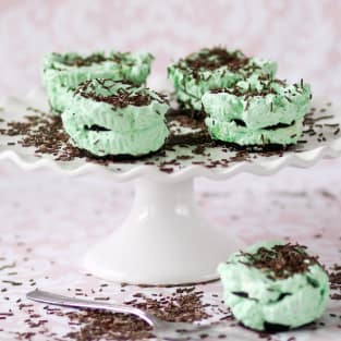 Mint chocolate ice box cupcakes photo