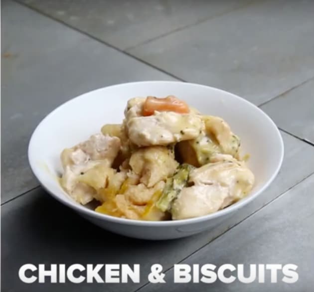 Slow Cooker Chicken & Biscuits