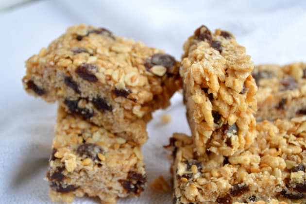 Oatmeal Raisin Cookie Granola Bars - Food Fanatic