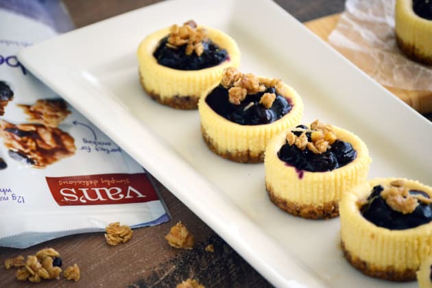 Gluten Free Granola Mini Cheesecakes Pic