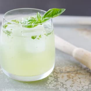 Basil gin smash photo