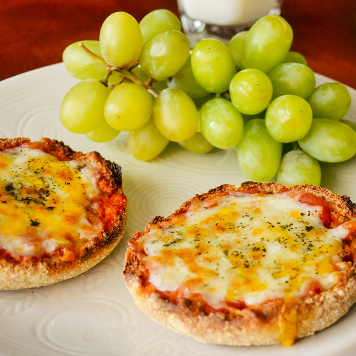 English Muffin Pizzas Recipe Food Fanatic