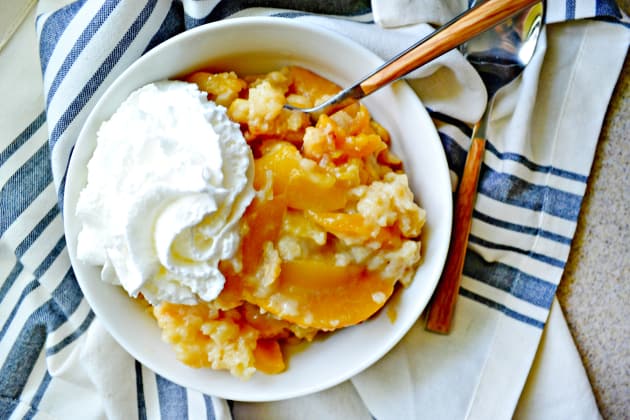 Slow Cooker Peach Cobbler Image