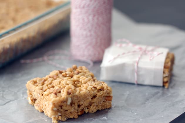 Peanut Butter Pretzel Crisp Photo