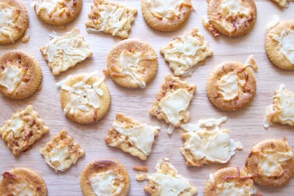 Melted Cheese Crackers