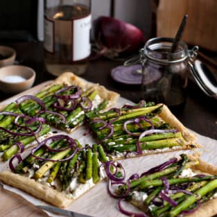 Asparagus and goat cheese tart picture