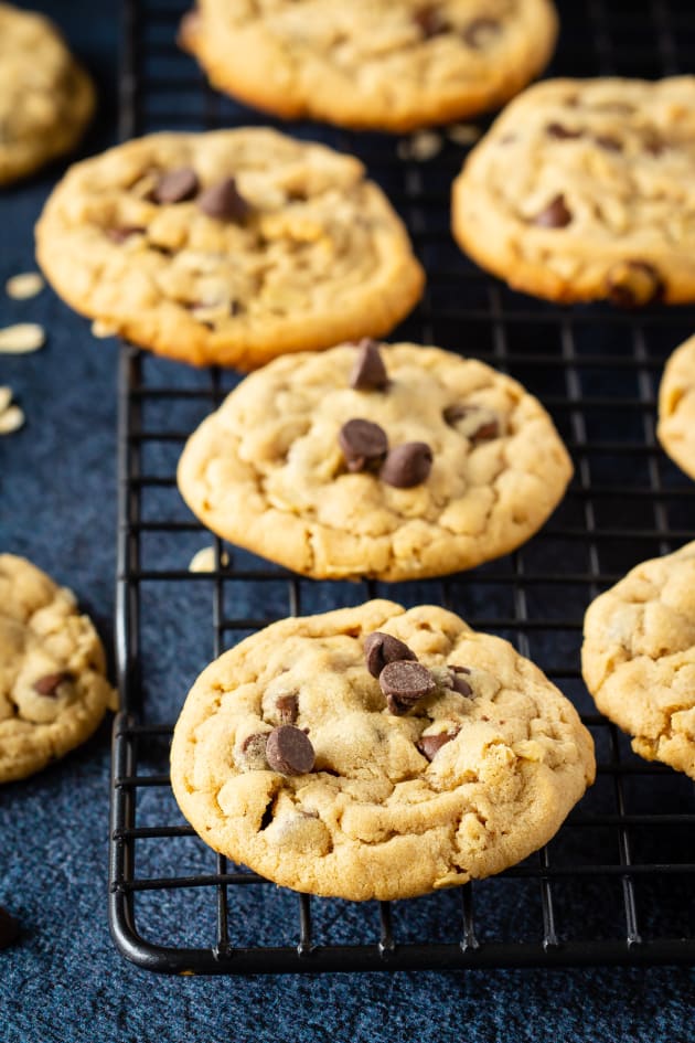 File 1 - Chocolate Chip Oatmeal Peanut Butter Cookies